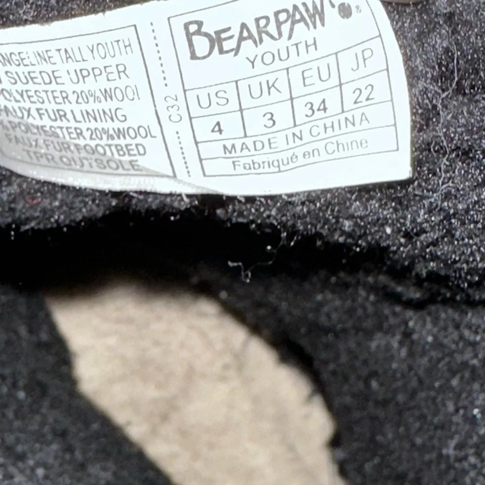 EUC‎ Bearpaw Youth Black Suede Boots Size 4